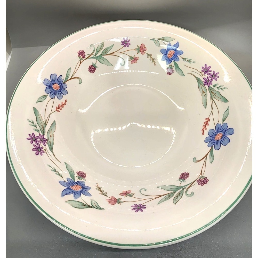 Oneida Ava 9"‎ Round Vegetable Bowl  New in box